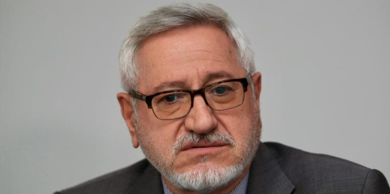 Ще се огънем ли за РС Македония? Истината от учен